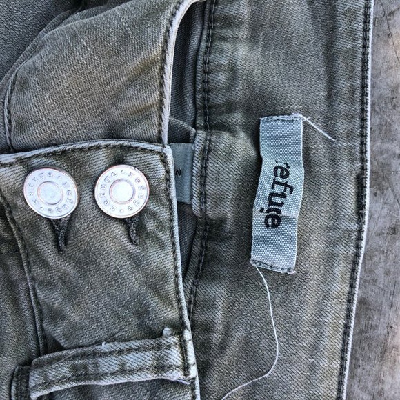 Refuge Jeans - Picture 2 of 3